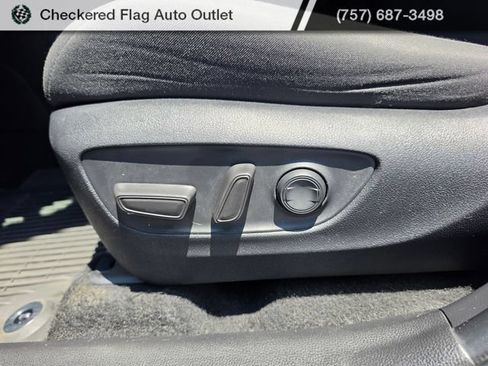 Used 2022 Toyota RAV4 XLE AWD/4WD image 20