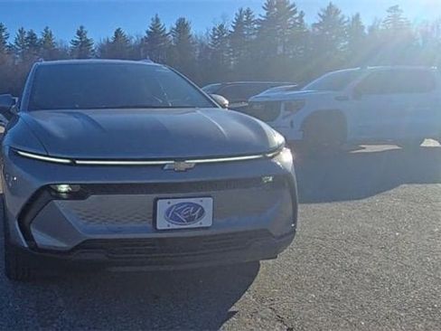 New 2026 Chevrolet Equinox EV LT w/ LPO, All-Weather Mat Package image 3