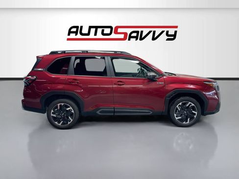 Used 2025 Subaru Forester Limited AWD/4WD image 8