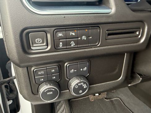 Used 2023 Chevrolet Tahoe Z71 AWD/4WD image 24
