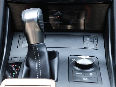 Used 2024 Lexus IS 500 RWD image 22