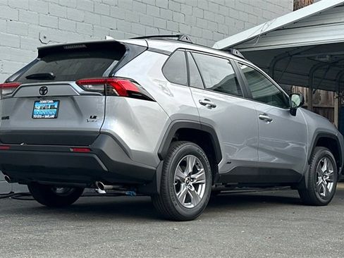 Used 2025 Toyota RAV4 LE image 5
