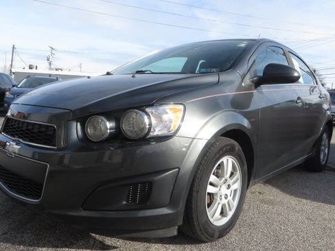 Used 2016 Chevrolet Sonic LT image 3