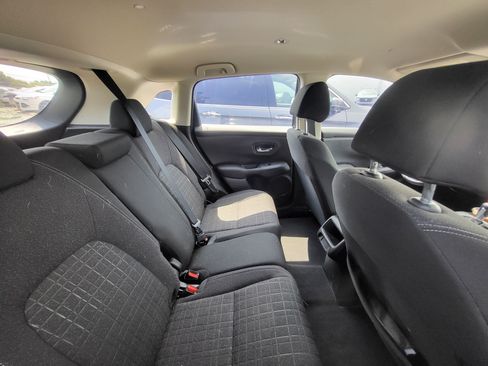 Used 2024 Honda HR-V LX image 10
