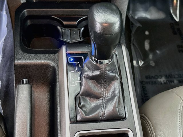 Used 2023 Toyota Tacoma SR5 w/ Technology Package RWD image 19