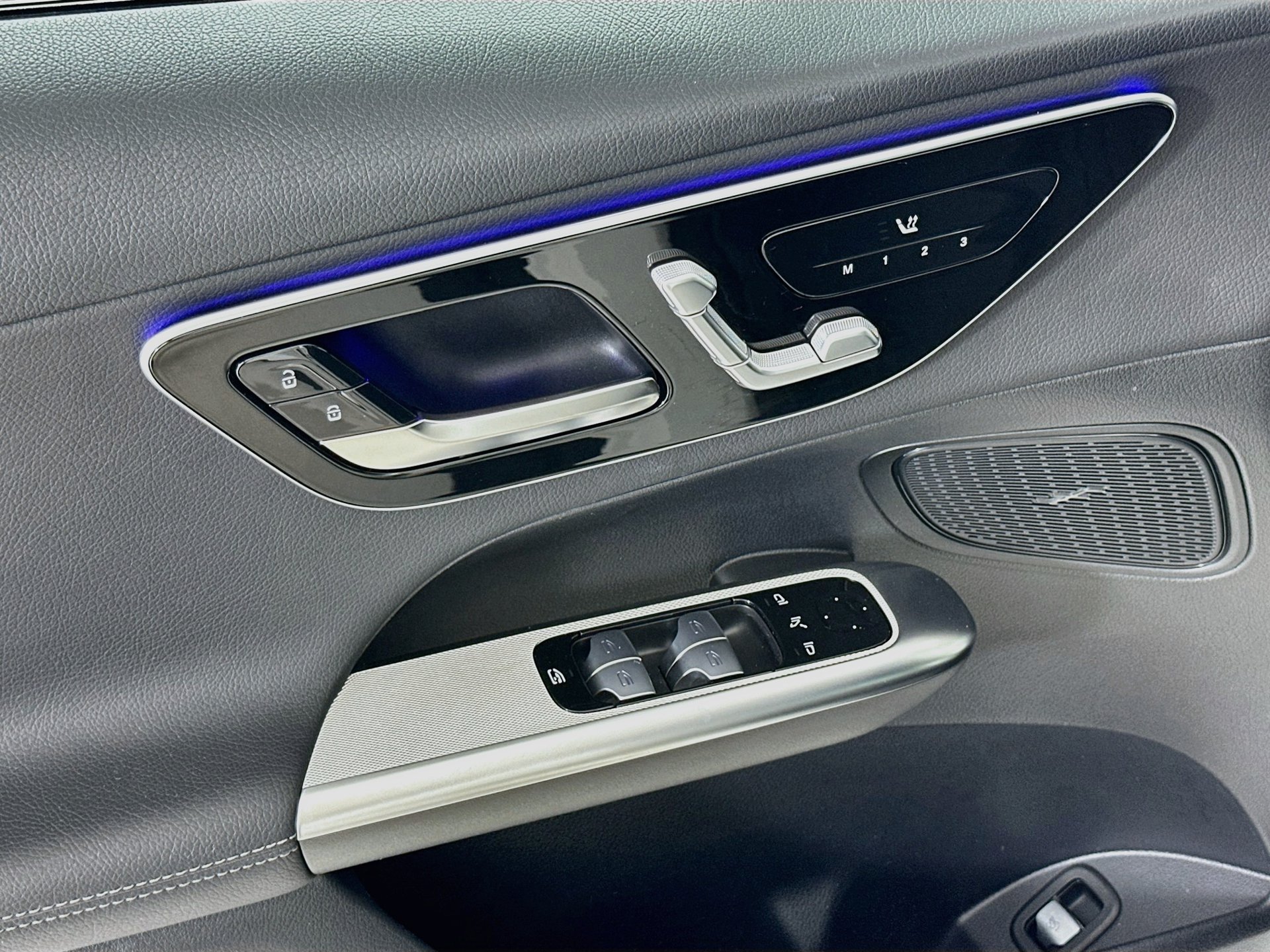 Certified 2026 Mercedes-Benz GLC 300 image 18