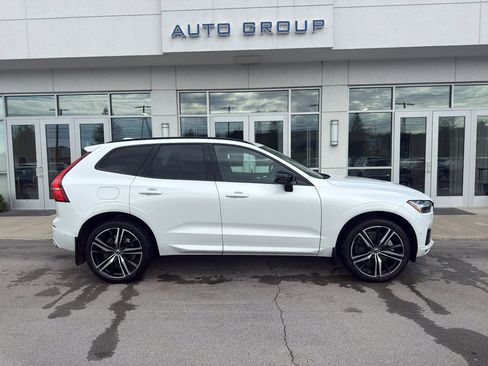 Used 2021 Volvo XC60 T8 R-Design w/ Advanced Package AWD/4WD image 2
