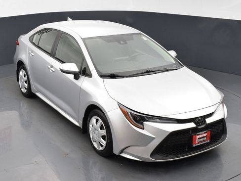 Used 2021 Toyota Corolla LE FWD image 21