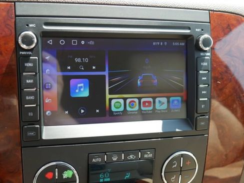 Used 2011 Chevrolet Suburban LTZ AWD/4WD image 21
