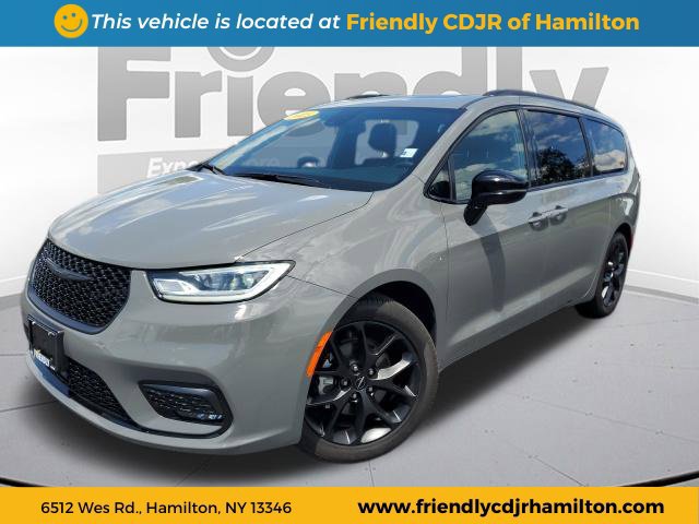 Used 2025 Chrysler Pacifica Limited FWD 360° Tour