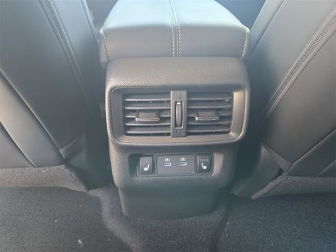 New 2026 Nissan Murano Platinum image 17