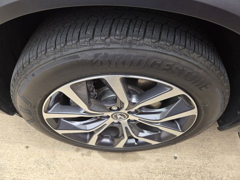 Used 2024 Acura MDX SH-AWD w/ Technology Package image 10