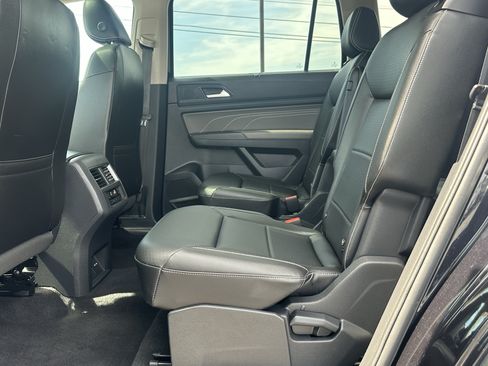 Used 2022 Volkswagen Atlas SEL R-Line AWD/4WD image 19