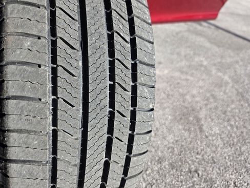 Used 2014 Chrysler 300 RWD w/ Driver Convenience Group image 17