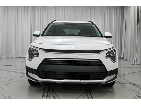 New 2026 Kia Niro LX FWD image 3