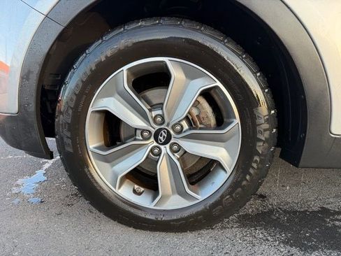 Used 2016 Hyundai Santa Fe SE image 25