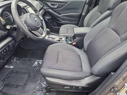 Used 2024 Subaru Forester Premium AWD/4WD image 30