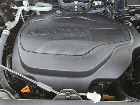 Used 2024 Honda Passport Black Edition image 35