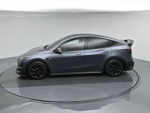 Used 2023 Tesla Model Y Long Range AWD/4WD image 43