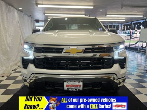 Used 2023 Chevrolet Silverado 1500 LT AWD/4WD image 2