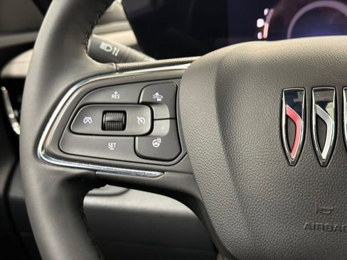 Used 2025 Buick Envista Avenir image 24