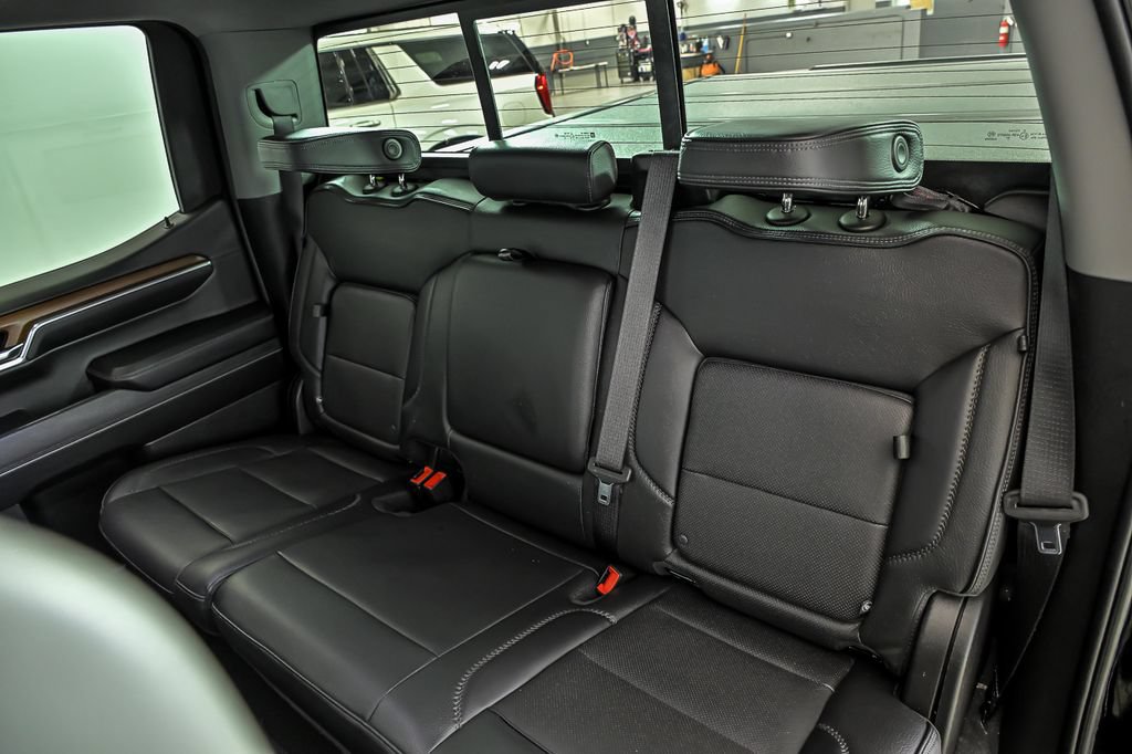 Used 2023 GMC Sierra 1500 Denali AWD/4WD image 16