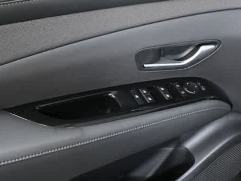 New 2026 Hyundai Tucson Limited image 17
