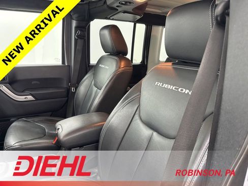 Used 2018 Jeep Wrangler Unlimited Rubicon w/ Connectivity Group image 16