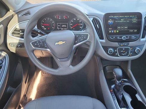 Used 2024 Chevrolet Malibu LS FWD image 10