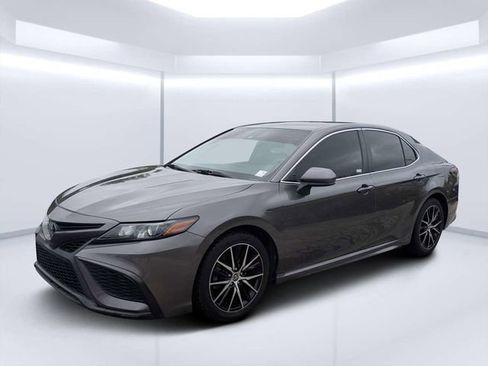 Used 2021 Toyota Camry SE FWD image 7