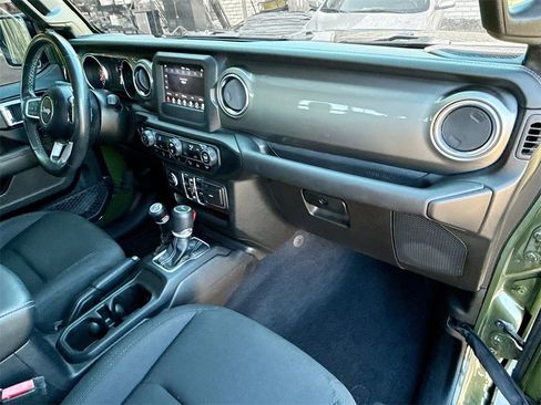 Used 2021 Jeep Gladiator Overland w/ Safety Group image 33