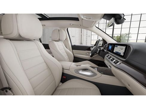 New 2026 Mercedes-Benz GLS 450 4MATIC image 4