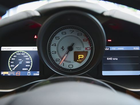 Used 2014 Ferrari F12 Berlinetta RWD image 19