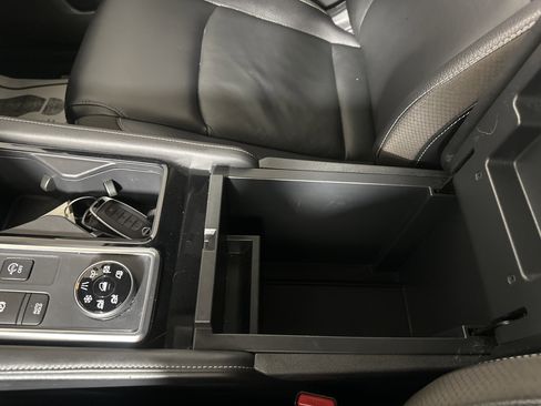 Used 2023 Nissan Pathfinder SL w/ SL Premium Package image 20