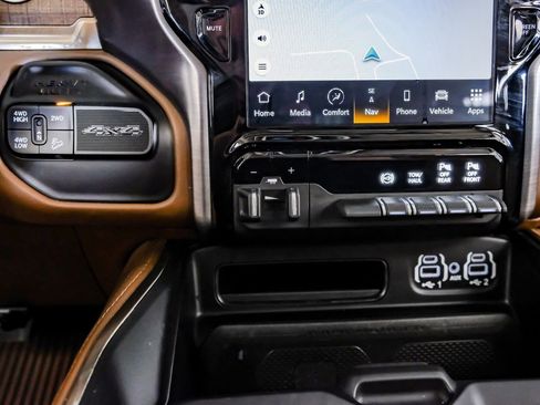 Used 2024 RAM 2500 Limited w/ Safety Group image 27