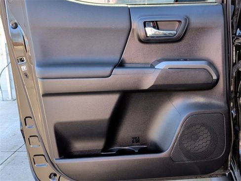 Certified 2019 Toyota Tacoma TRD Sport image 24