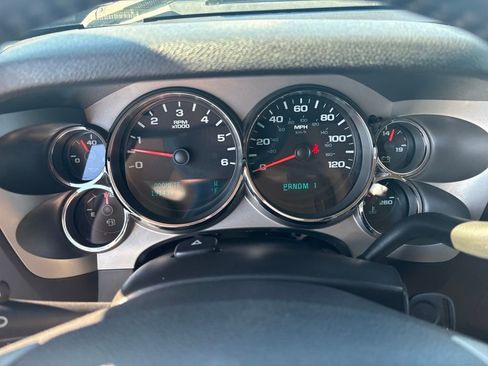 Used 2010 GMC Sierra 2500 SLE w/ SLE Preferred Package AWD/4WD image 24