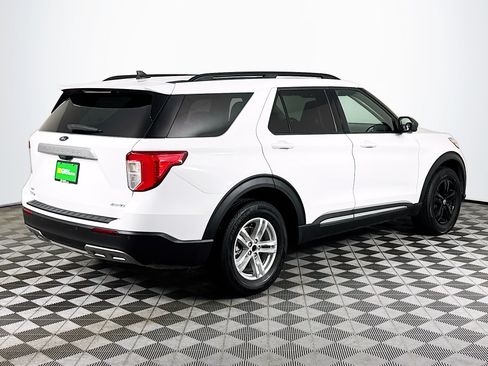 Used 2023 Ford Explorer XLT w/ Equipment Group 202A AWD/4WD image 8