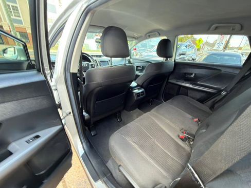 Used 2014 Toyota Venza LE image 12