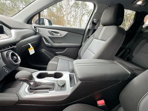New 2026 Chevrolet Blazer LT w/ Convenience Package image 24