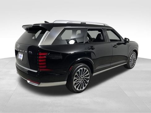 New 2026 Hyundai Palisade Calligraphy FWD image 5