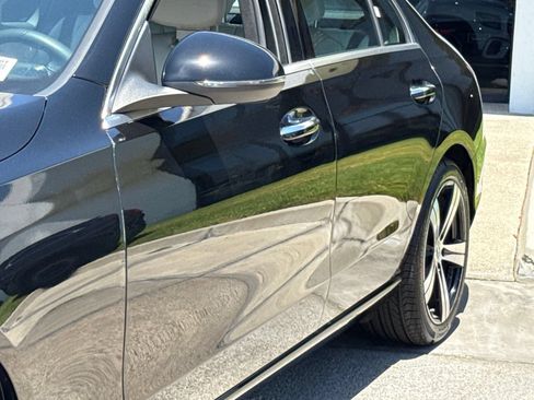 Used 2025 Mercedes-Benz C 300 Sedan image 4
