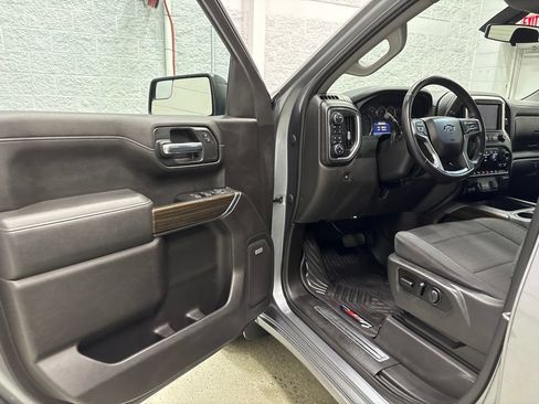 Used 2020 Chevrolet Silverado 1500 RST AWD/4WD image 15