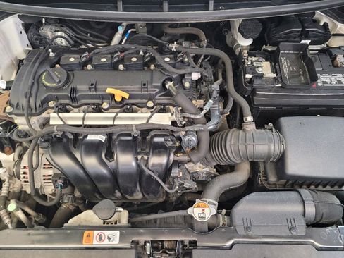 Used 2017 Kia Forte S FWD image 30