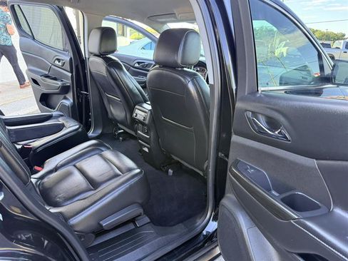 Used 2018 GMC Acadia SLT AWD/4WD image 15