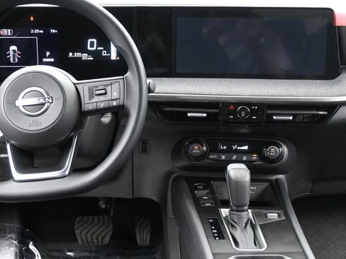 New 2026 Nissan Kicks SV image 12