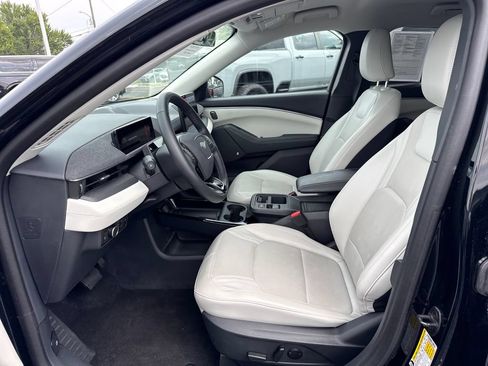 Used 2025 Ford Mustang Mach-E Premium AWD/4WD image 22