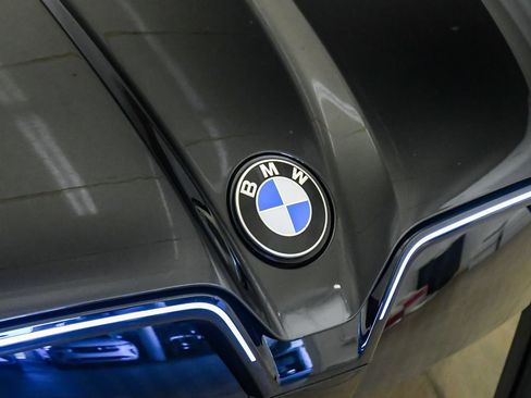 Used 2026 BMW iX xDrive60 w/ M Sport Package AWD/4WD image 8