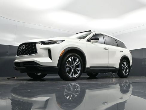 Certified 2023 INFINITI QX60 Luxe w/ Performance Audio Package image 41