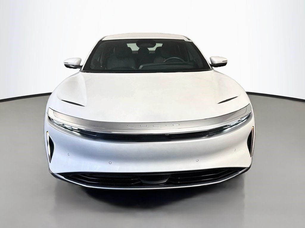 Used 2024 Lucid Air Touring AWD/4WD image 2